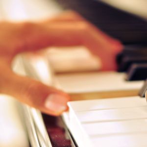 美女被操到流水淫叫
